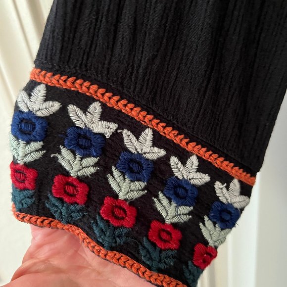 ROMEO + JULIET COUTURE 3/4-SLEEVE FLORAL EMBROIDERED TUNIC GAUZE MINI DRESS - Picture 10 of 11